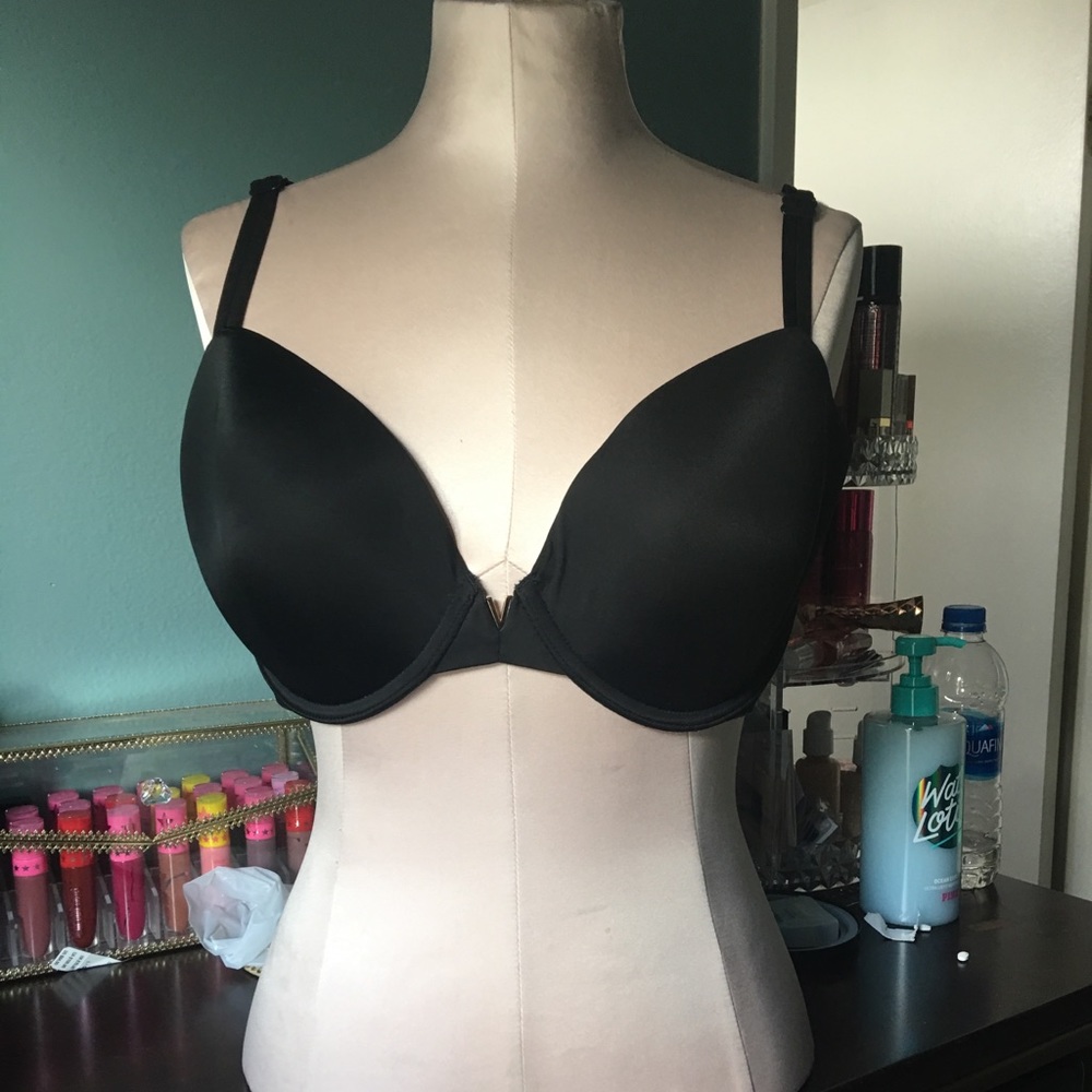 Victoria’s Secret Sexy illusion Demi